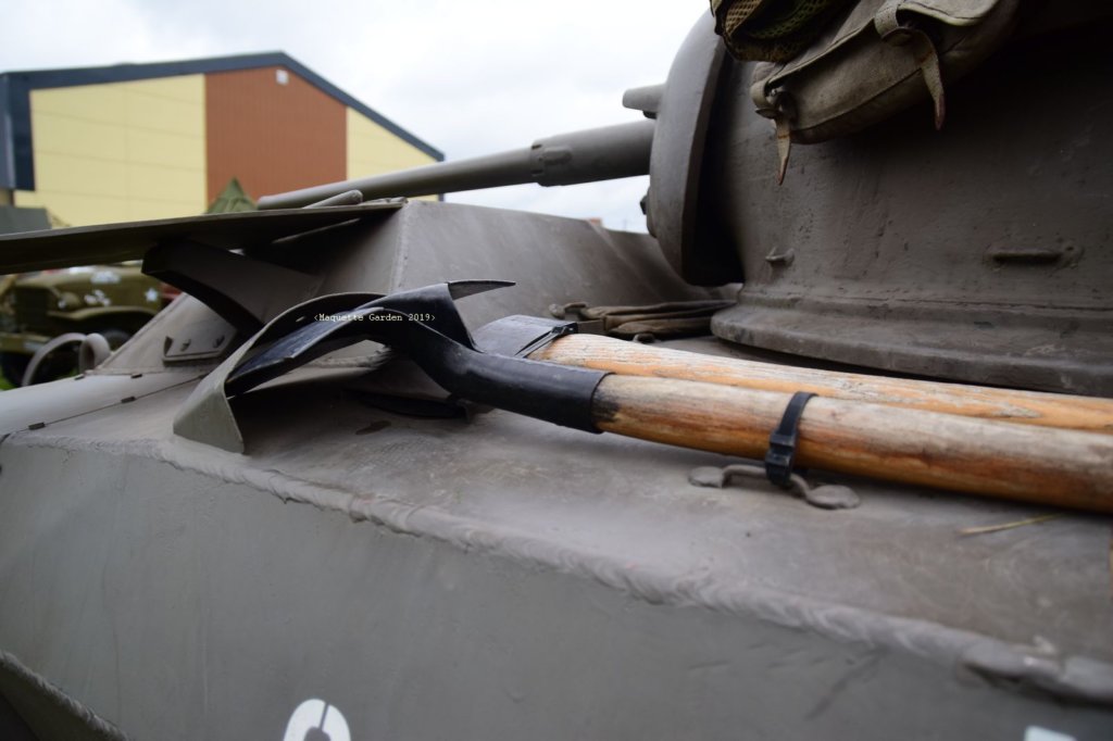 m808.jpg